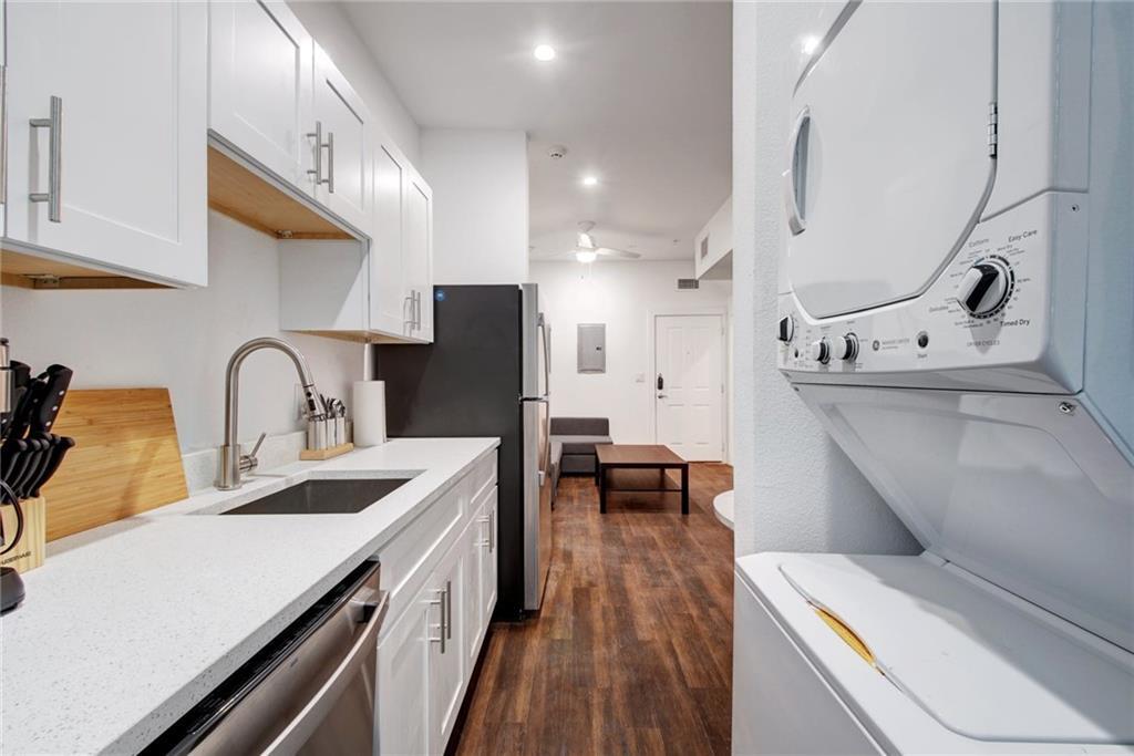Foto del edificio - 1010 W 26th St