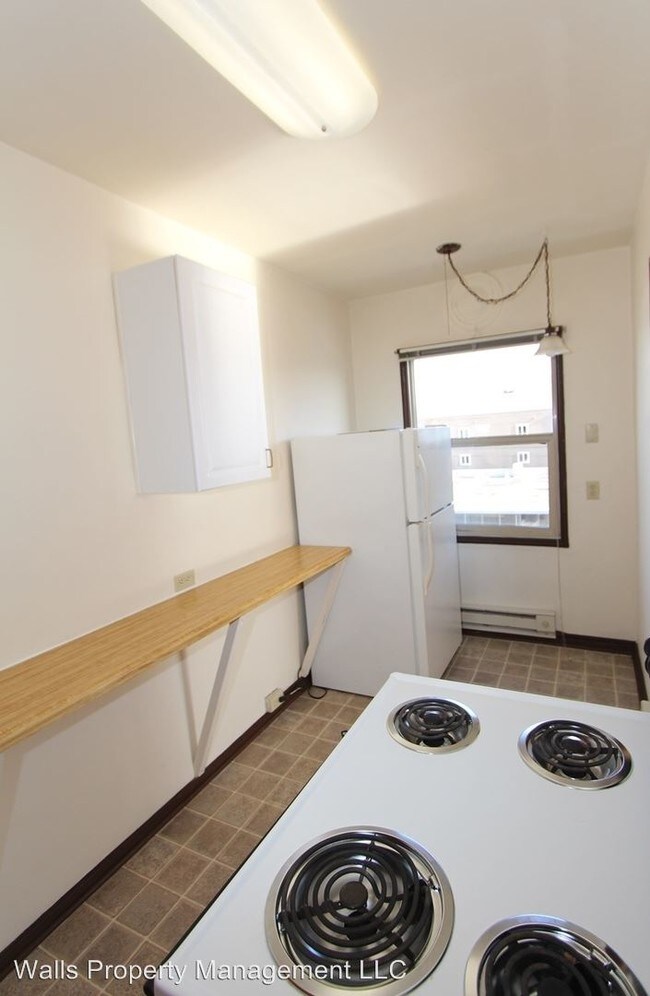 Foto del edificio - 6209 1/2 15th Ave NW