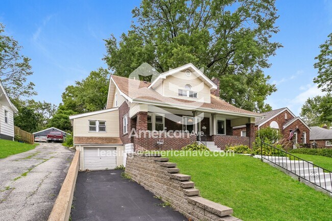 Foto del edificio - 8248 Monroe Ave