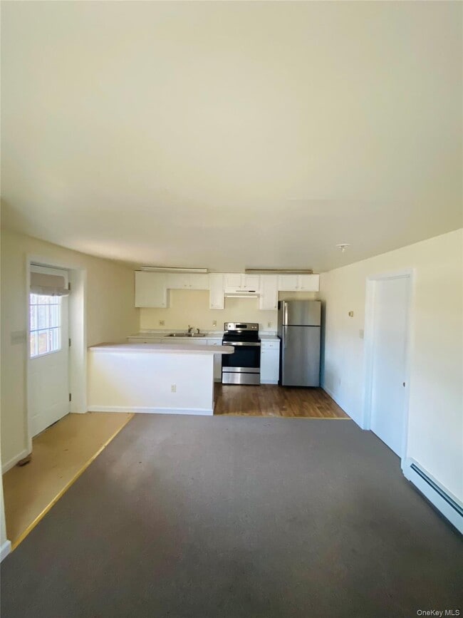 Building Photo - 5 Old State Rd