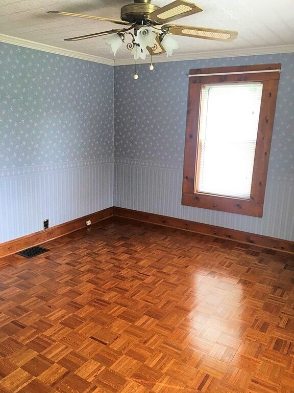 Foto del edificio - 561 Willard St