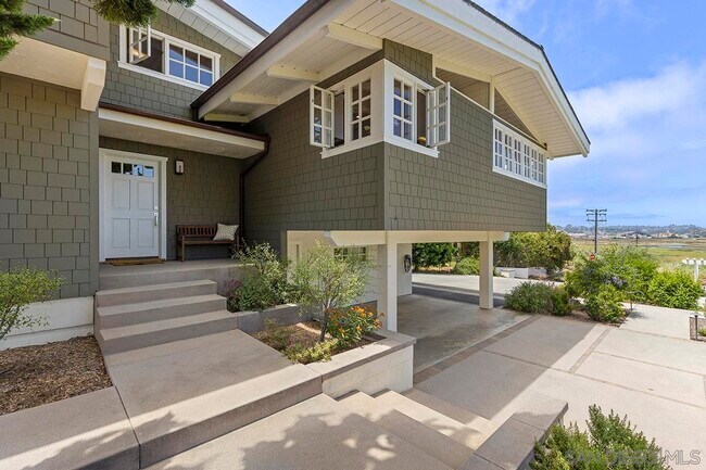 Building Photo - 1601 San Dieguito Dr