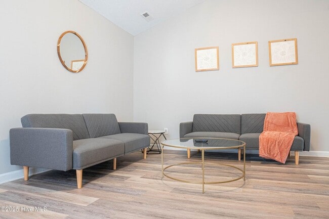 Photo - 2503 East St Apartment