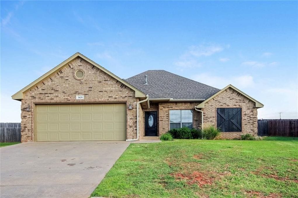 Foto principal - Beautiful 4 + Bedroom Home in Gated North ...