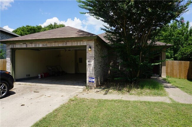 Building Photo - 7621 Marble Ridge Dr