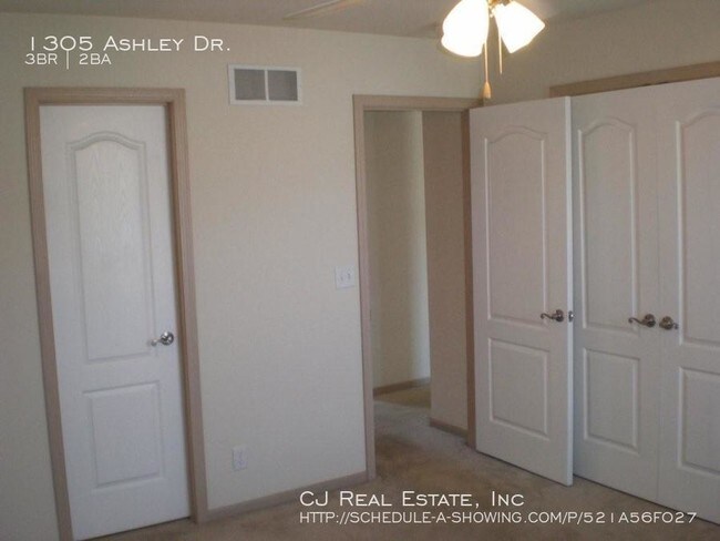 Foto del edificio - 1305 NW Ashley Dr