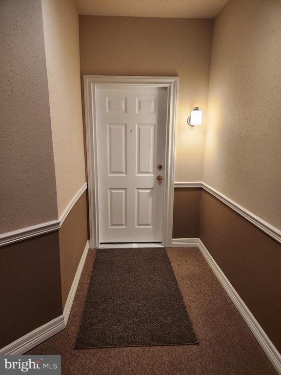 Building Photo - 600 Squire Ln