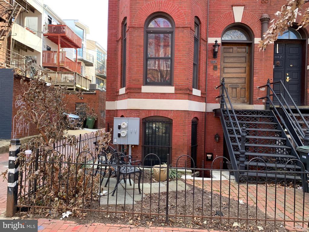Primary Photo - 1110 P St NW