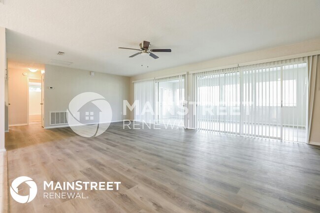 Foto del edificio - 1303 Pine Needle Rd