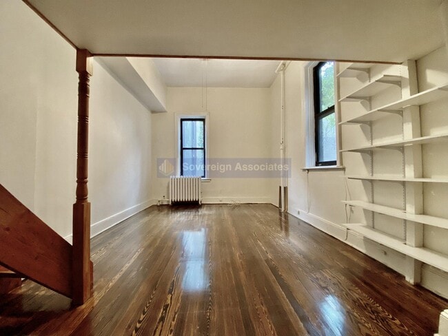 Building Photo - 320 West 106th Street