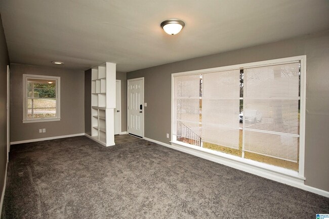 Building Photo - 2215 1st Pl NW