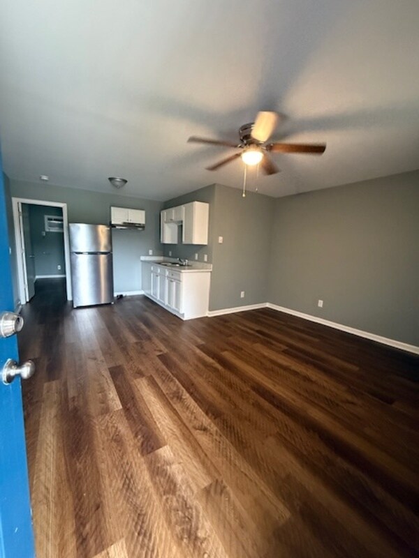 Foto del edificio - 1095 Cheyenne Ct