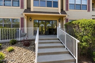 Building Photo - 1101 Stoneridge Cir