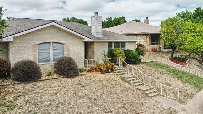 Building Photo - 212 Oak Hill Dr