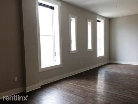 Building Photo - 909 1st St