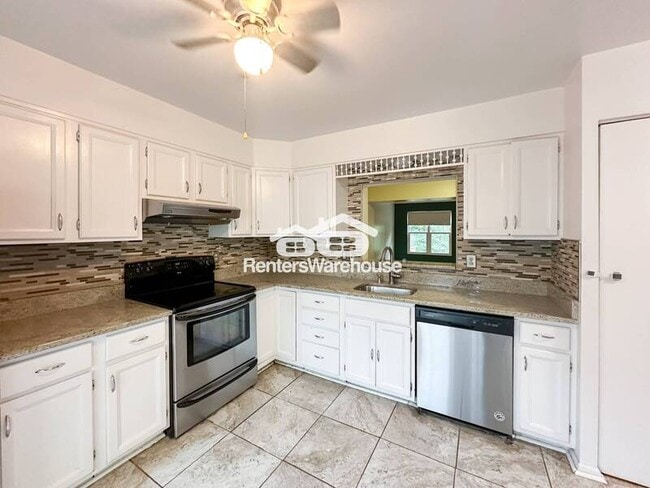 Foto del edificio - 2861 Schoolhouse Cir