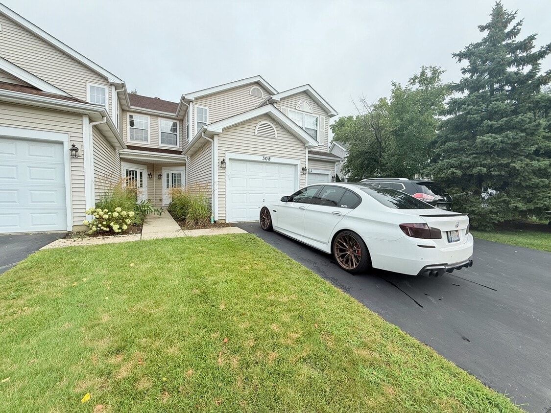 Primary Photo - 308 Glen Leven Ct