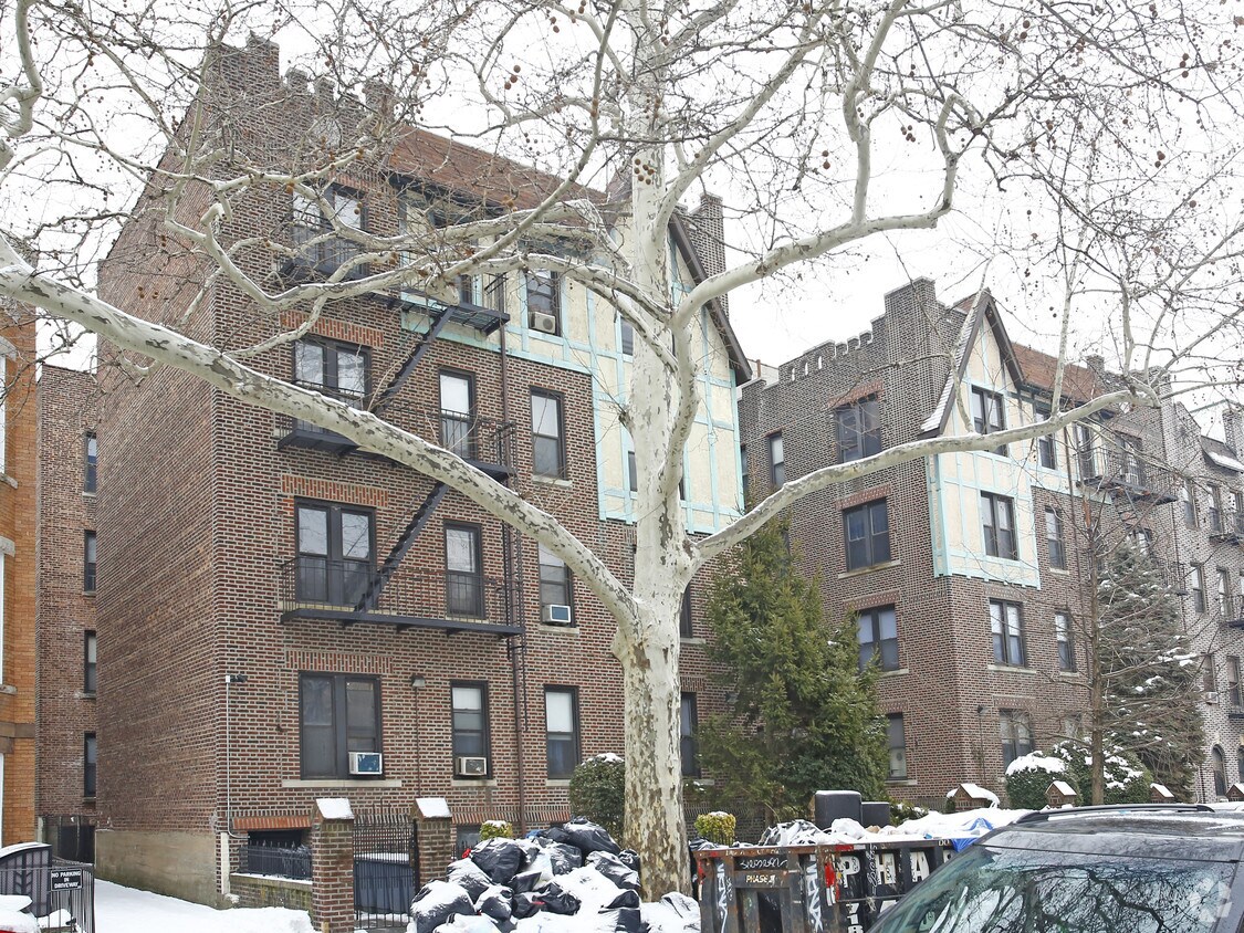 Primary Photo - 537-547 Ovington Ave