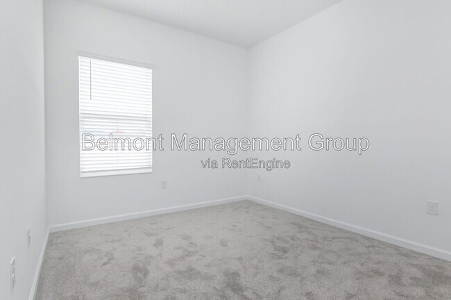 Foto del edificio - 6334 Limberpine Aly