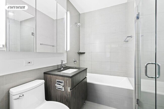 Foto del edificio - 150 E 57th St