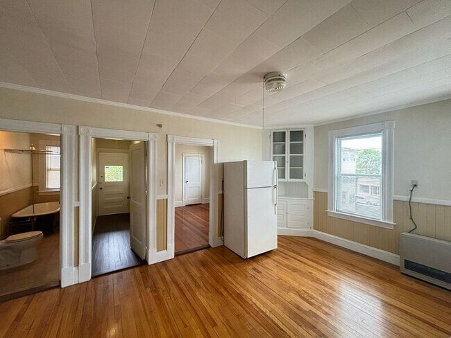Building Photo - 68 Laval Street