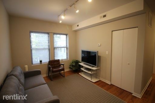 Foto del edificio - 3108 W Sunnyside Ave