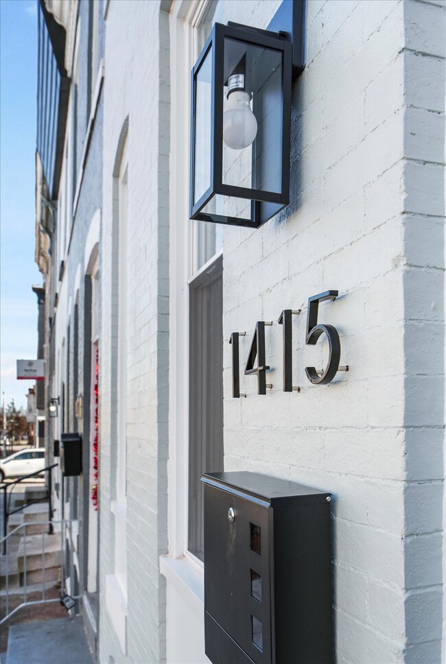 Building Photo - 1415 E Lanvale St