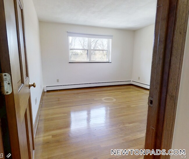 Building Photo - 278 Grove St