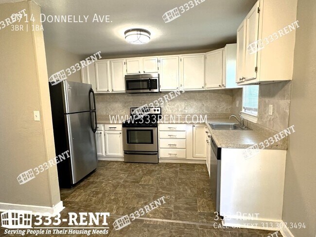 Foto del edificio - 9714 Donnelly Ave