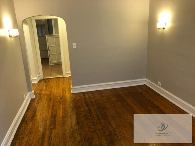 Foto del edificio - 6364 N Hermitage Ave