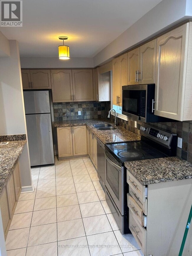 Building Photo - 43 Summerdale Crescent