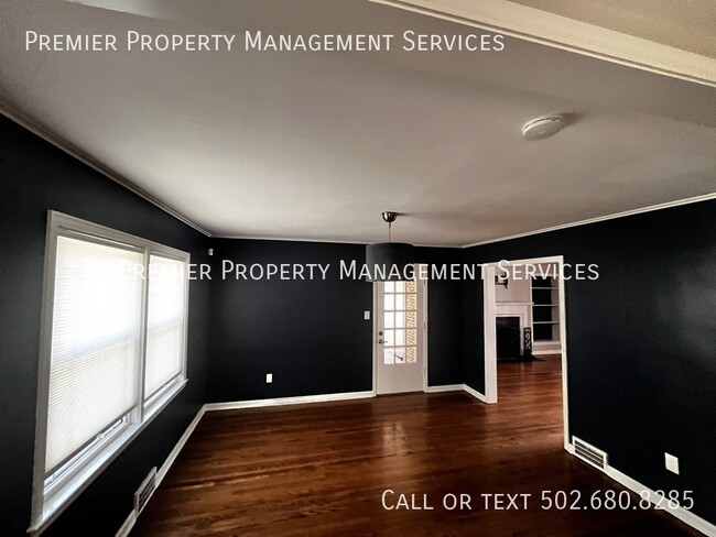 Building Photo - 607 Southview Dr