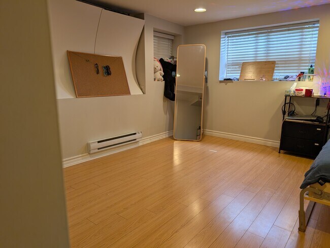 Photo du bâtiment - 481 W 19th Ave