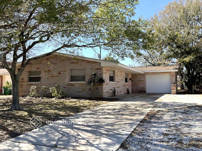 Building Photo - 568 Ironwood Dr