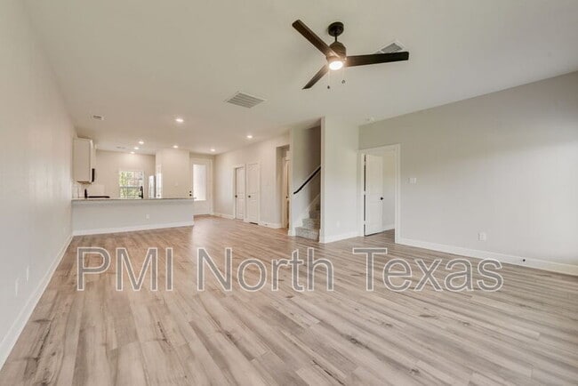 Foto del edificio - 804 Calhoun Dr