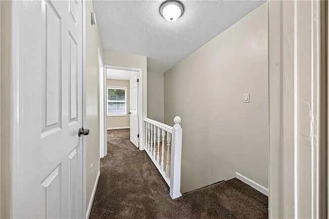 Foto del edificio - 5148 Spring St