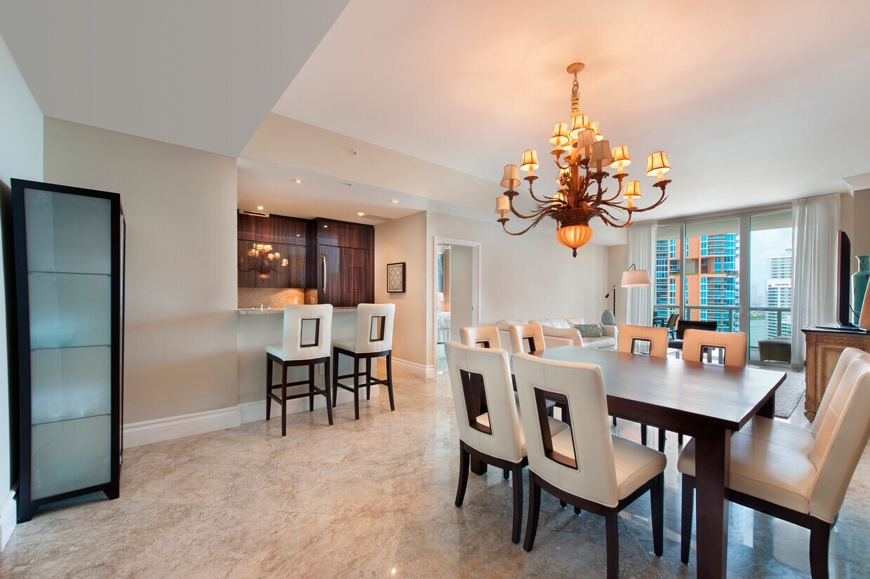 Foto principal - 50 South Pointe Dr