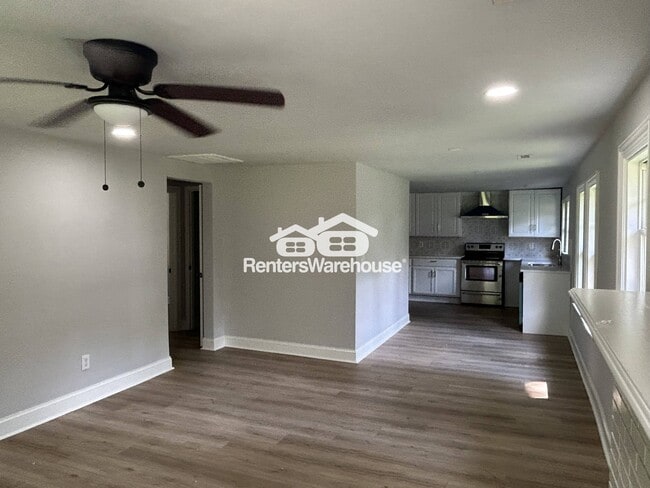 Building Photo - 221 Virginia Dr