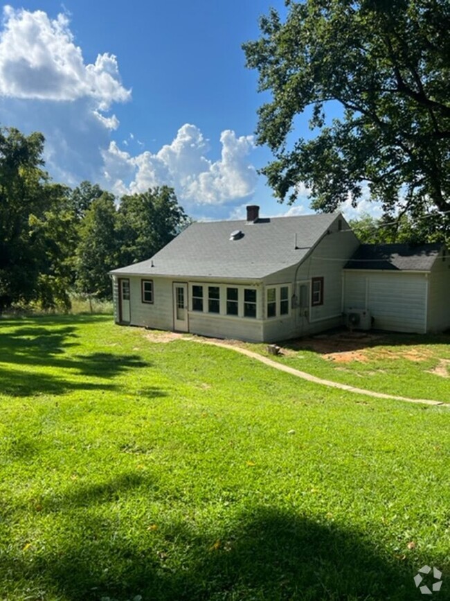 Building Photo - 1333 Falling Spring Rd