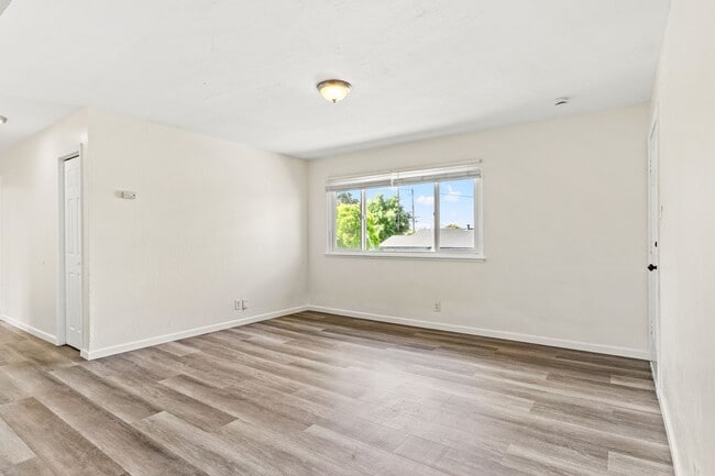 Building Photo - 8330 Birch St