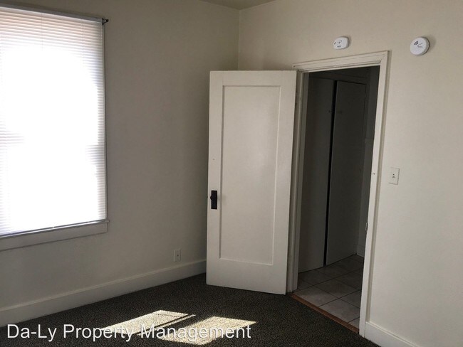 Building Photo - 268 S Kimball St