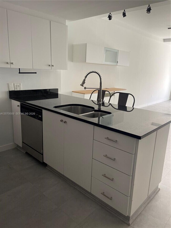 Foto del edificio - 1712 SW 2nd Ave