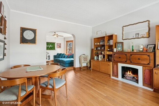 Foto del edificio - 7227 Jackson Blvd