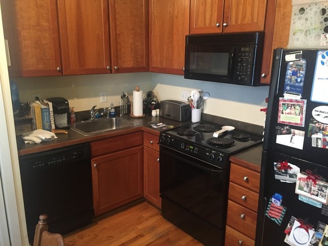 Kitchen - 1305 22nd St NW