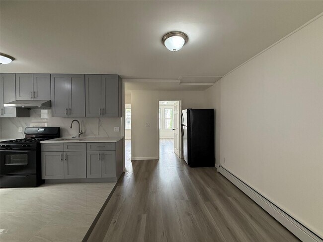 Foto del edificio - 60-90-90 60th Rd