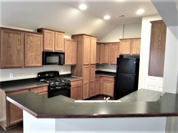 Building Photo - 1031 Hollow Creek Drive