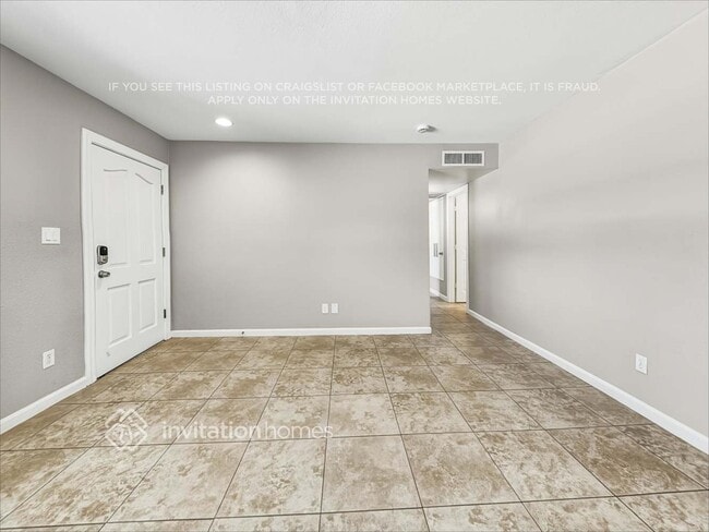 Building Photo - 3843 W Bloomfield Rd