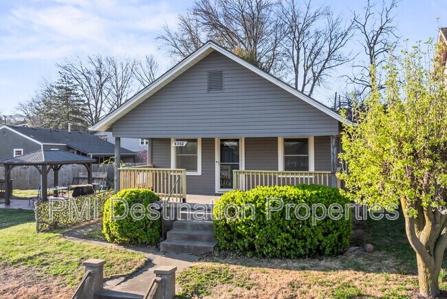 Building Photo - 3609 Strong Ave