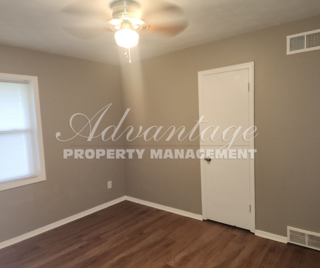 Foto del edificio - Newly Renovated House in Parkway Village