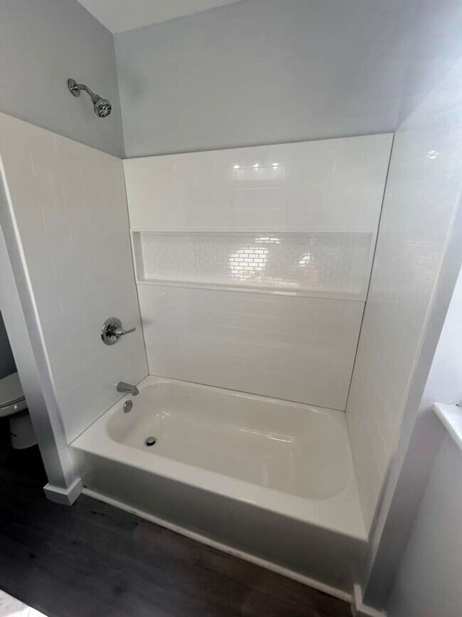 Foto del edificio - 67 Fairlawn Ave